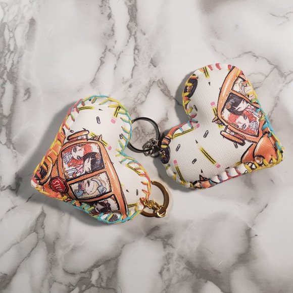 Assorted Bundle Heart Keychain - Picture 2 of 4